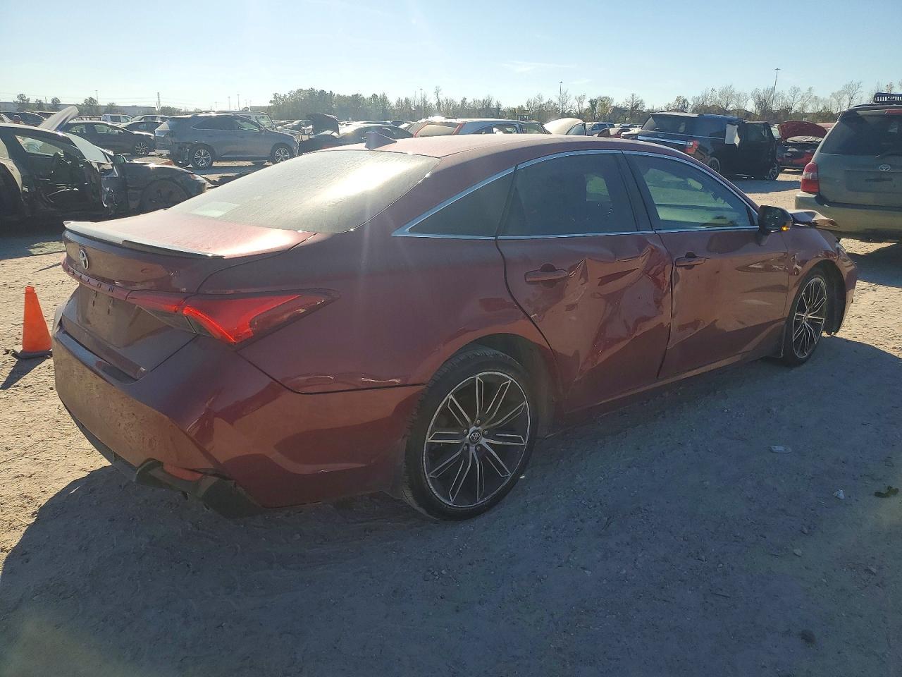 2020 TOYOTA Avalon