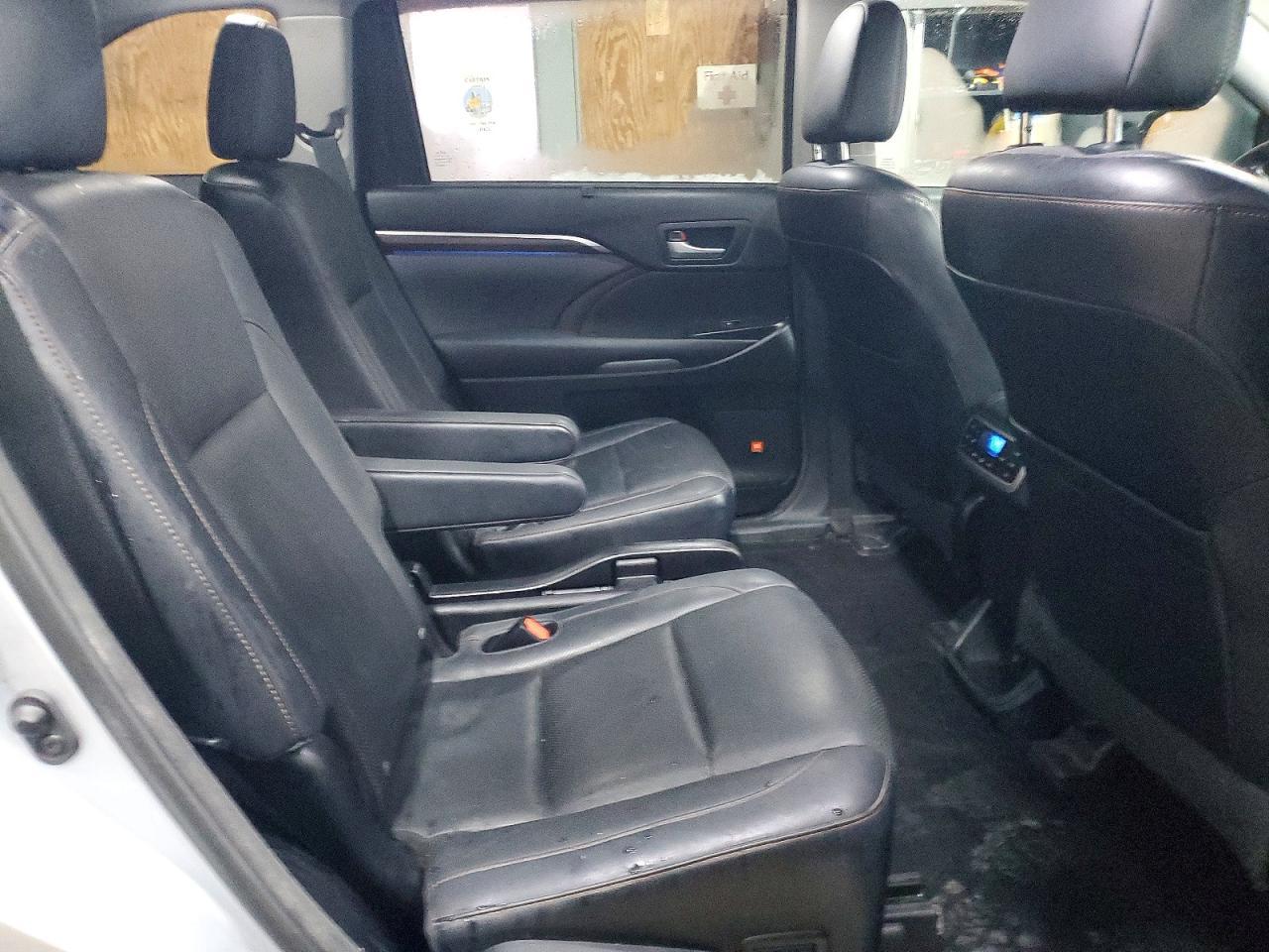 2014 TOYOTA HIGHLANDER