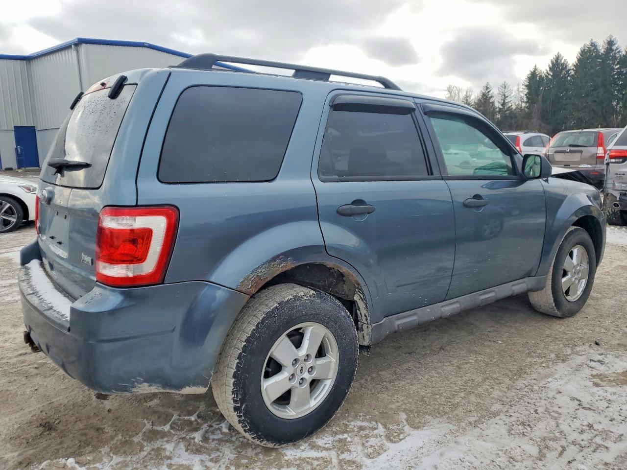 2010 FORD ESCAPE