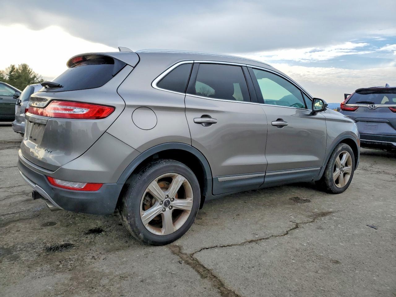 2017 LINCOLN MKC