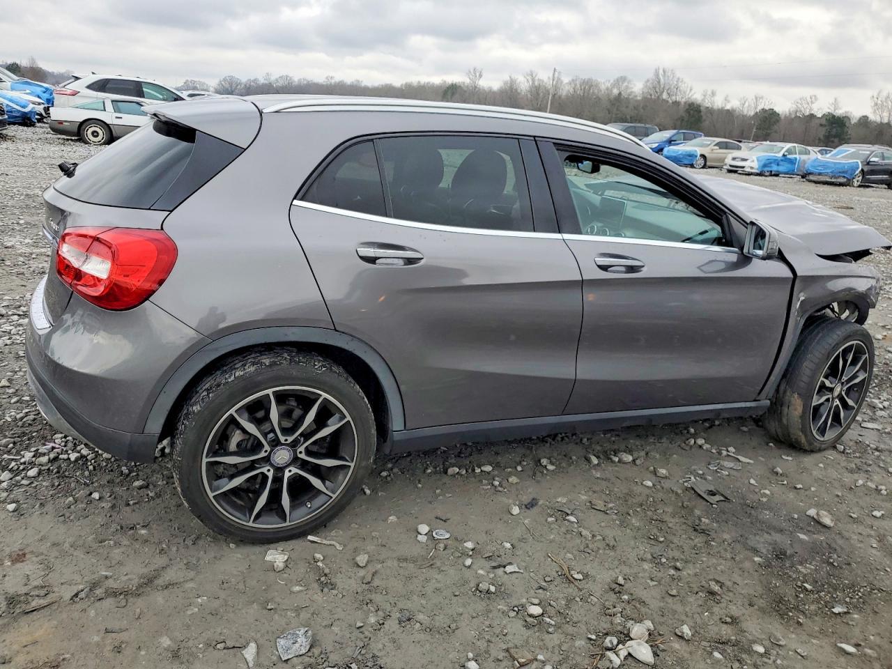 2017 MERCEDES-BENZ GLA-Class