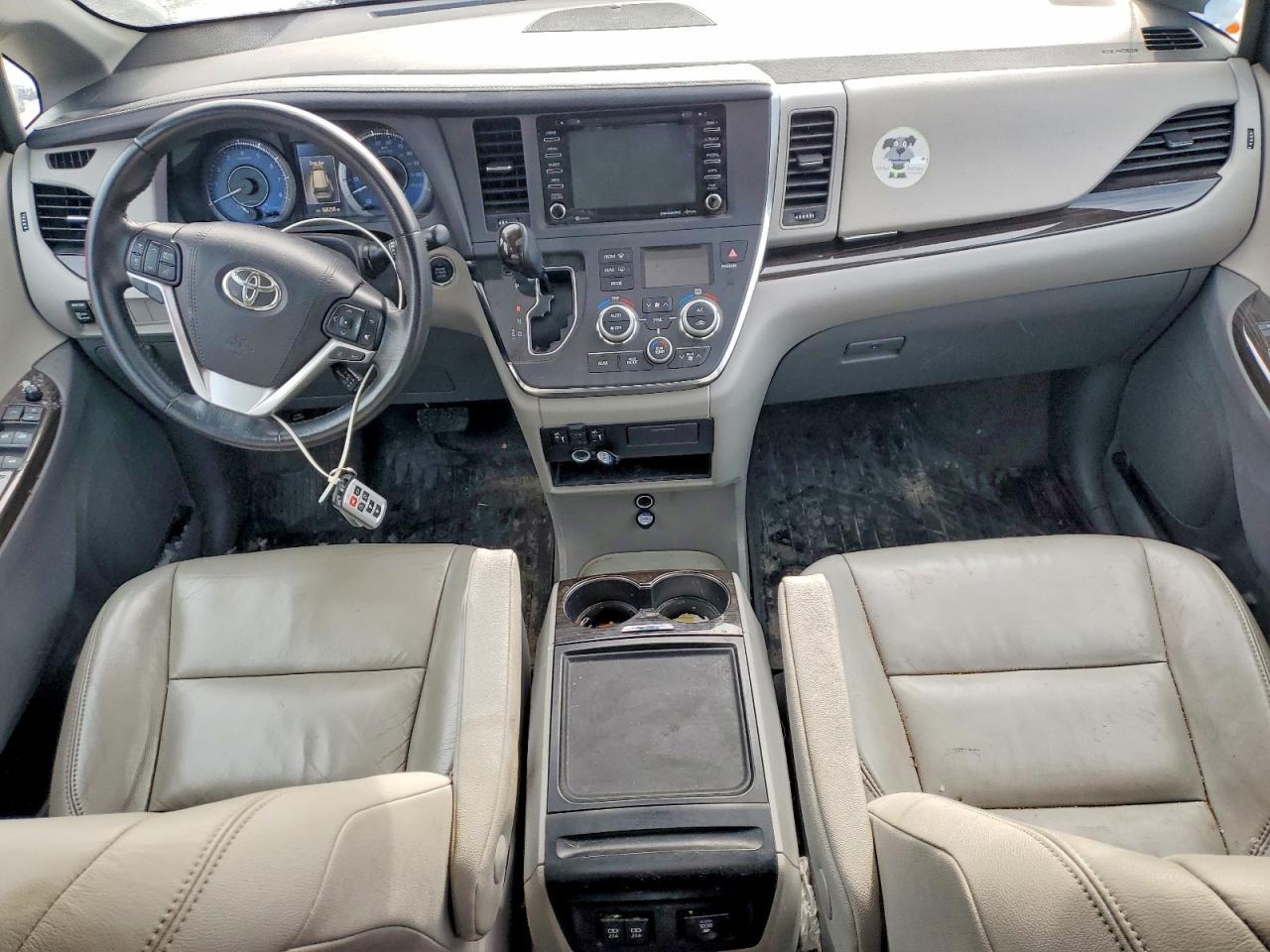 2018 TOYOTA SIENNA