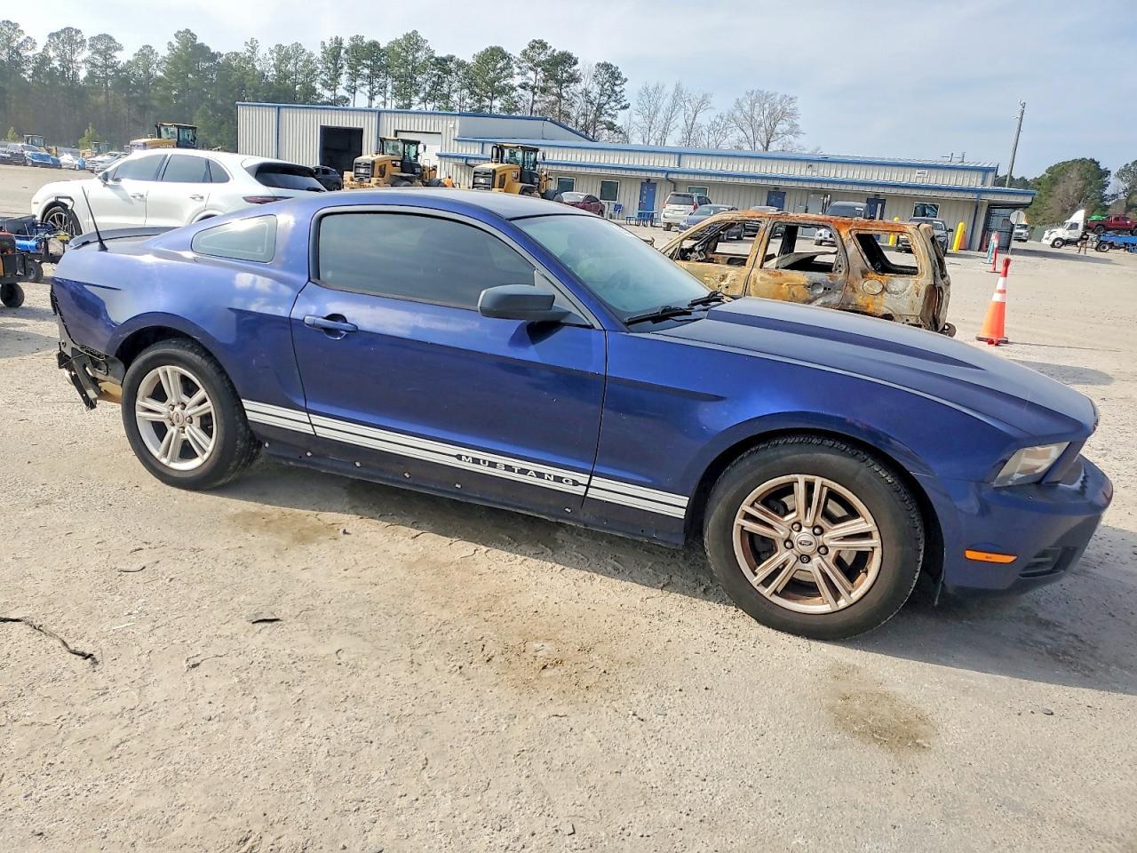 2011 FORD MUSTANG