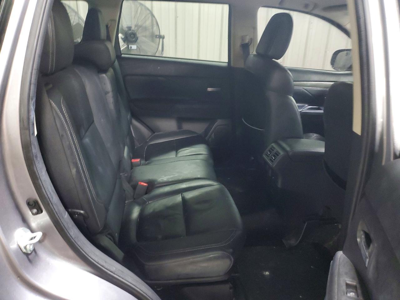 2019 MITSUBISHI outlander