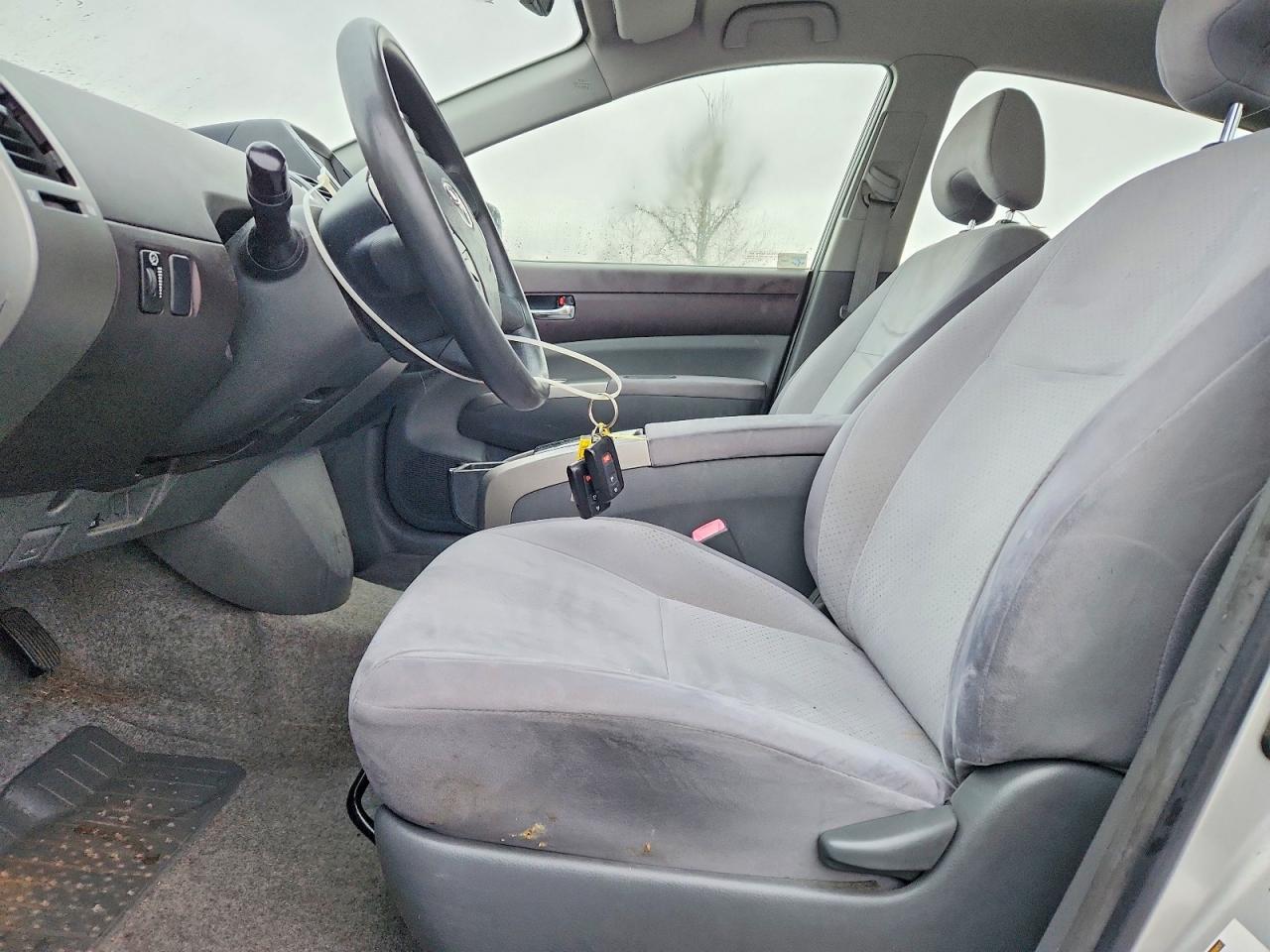 2004 TOYOTA PRIUS