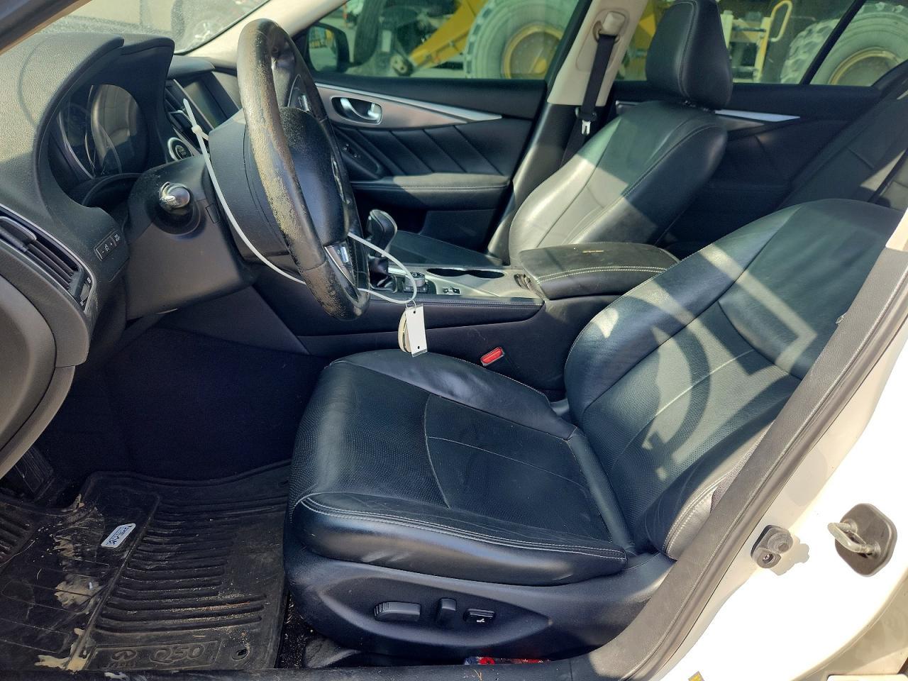 2015 INFINITI Q50