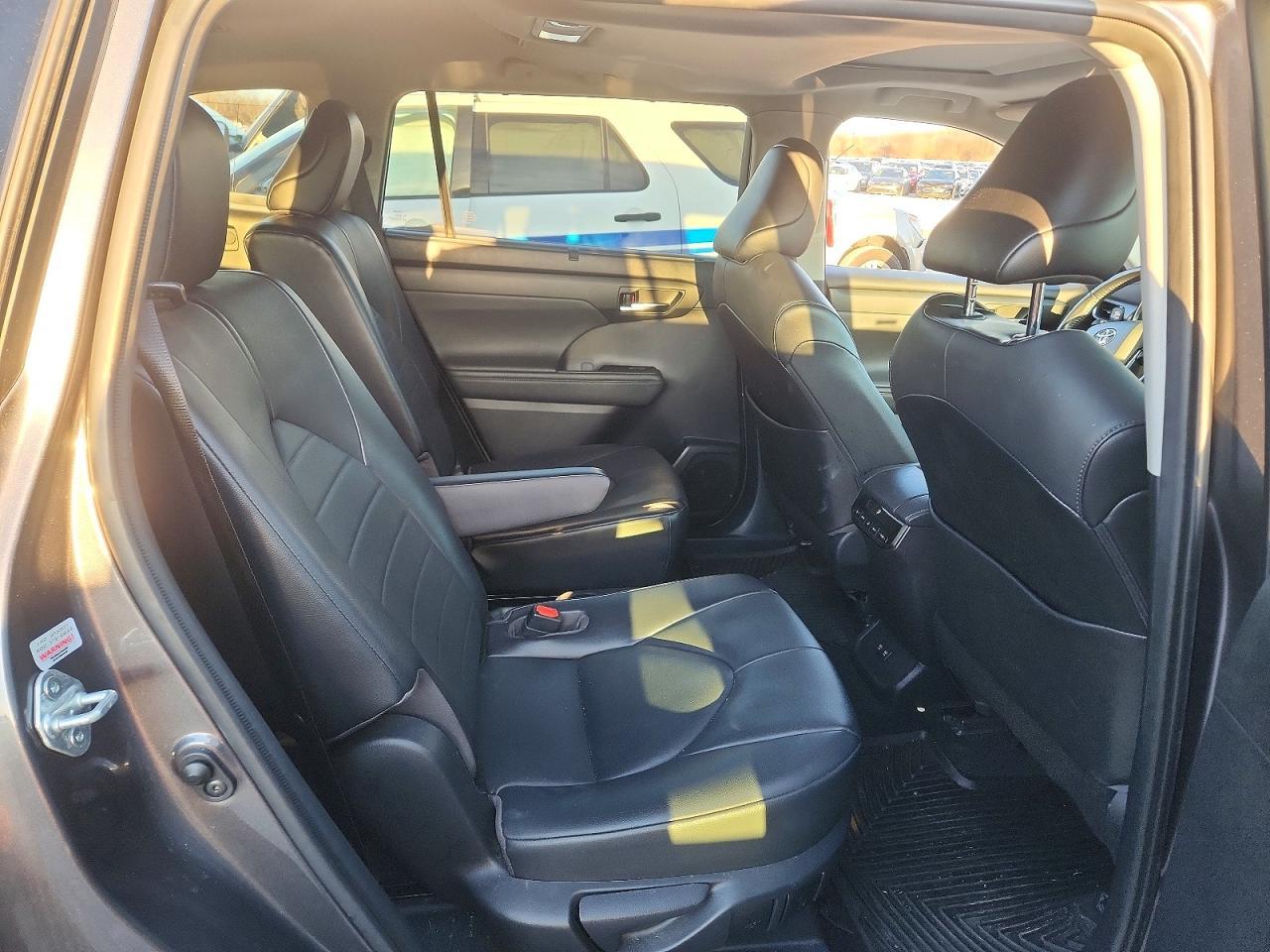 2021 TOYOTA HIGHLANDER
