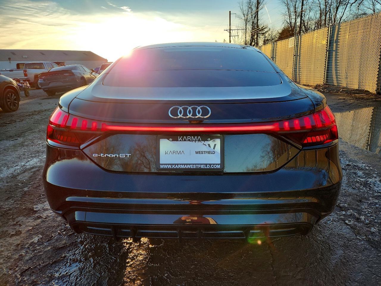 2022 AUDI e-tron GT