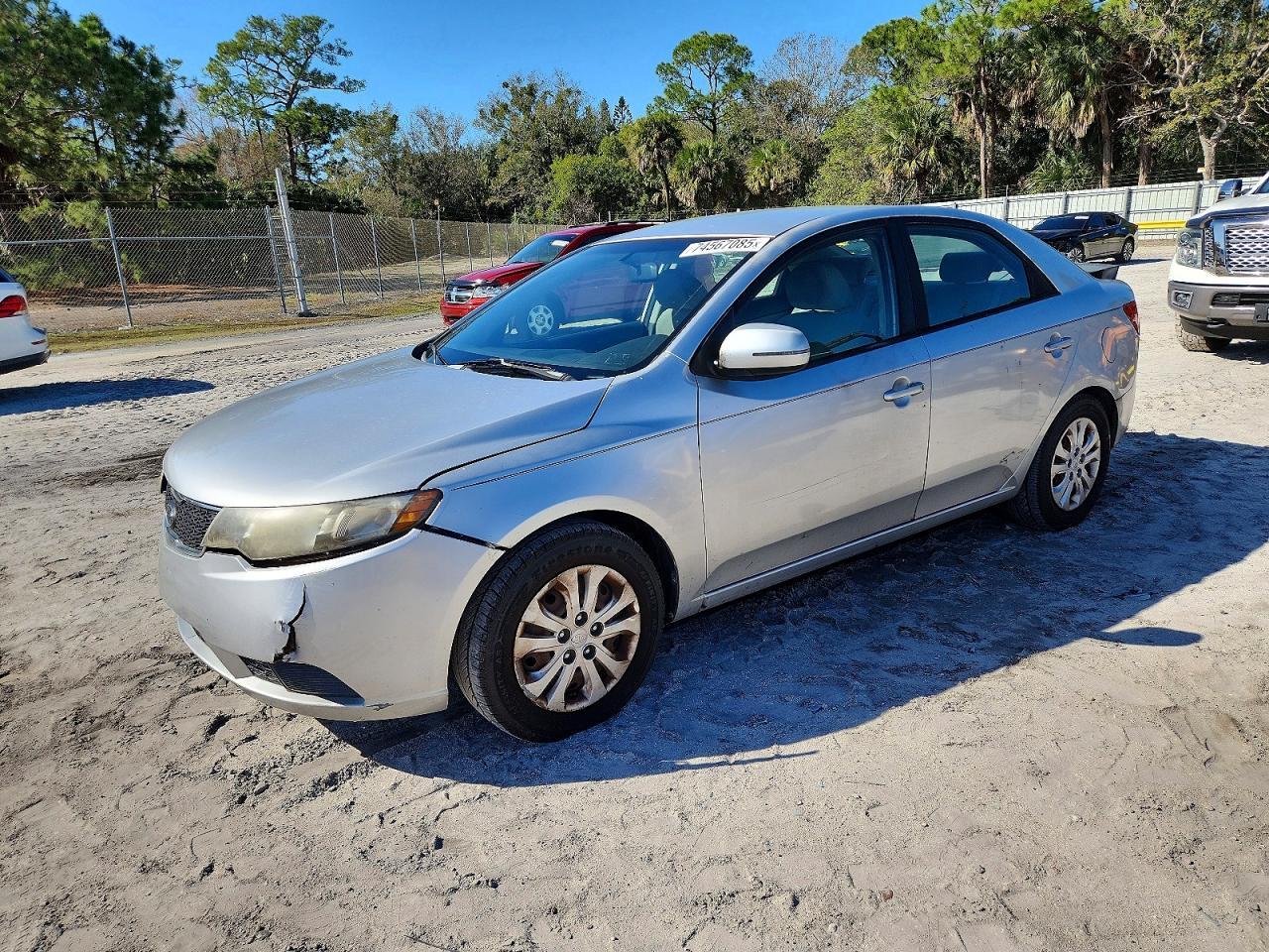 2013 KIA FORTE