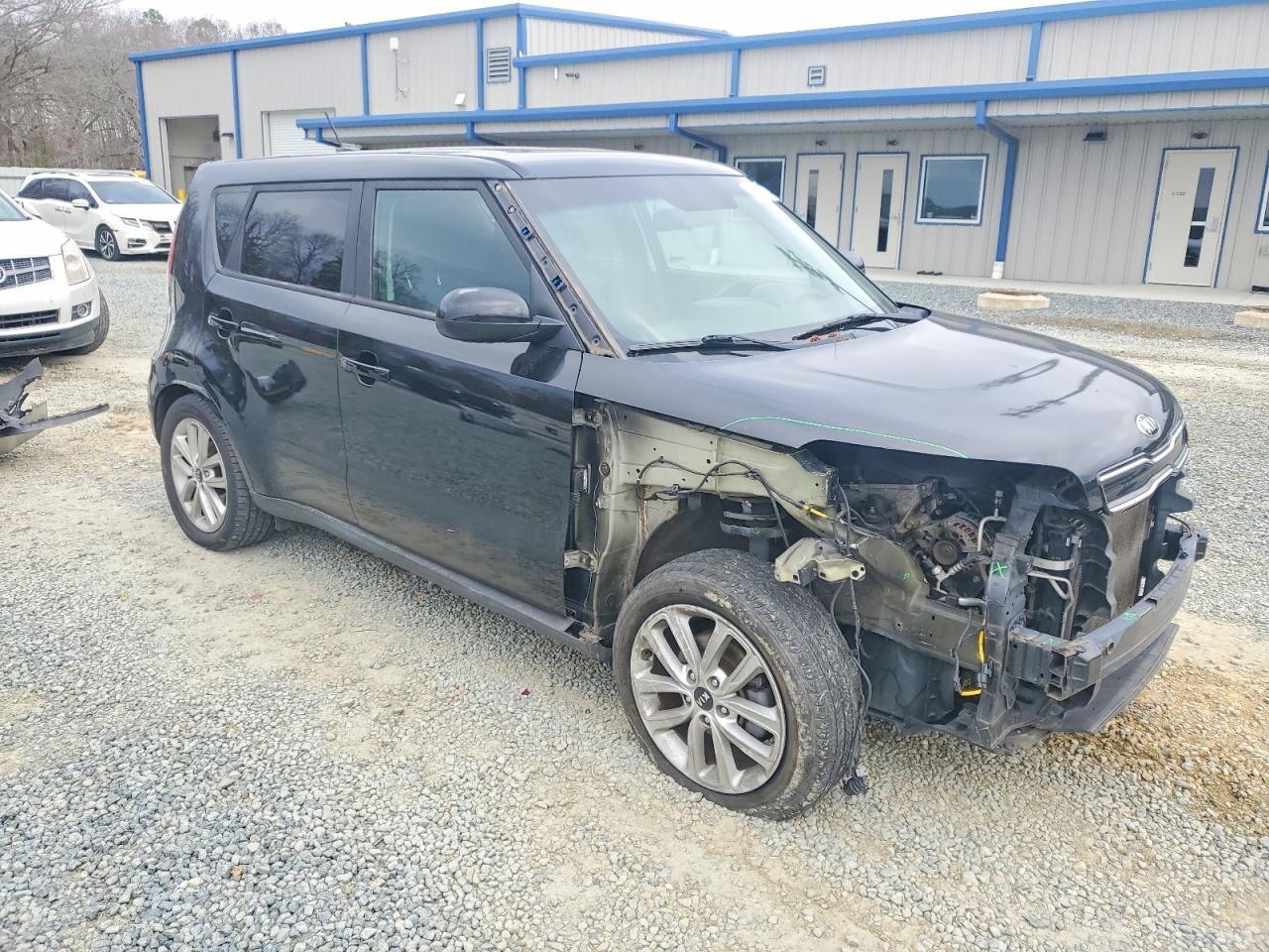 2017 KIA SOUL
