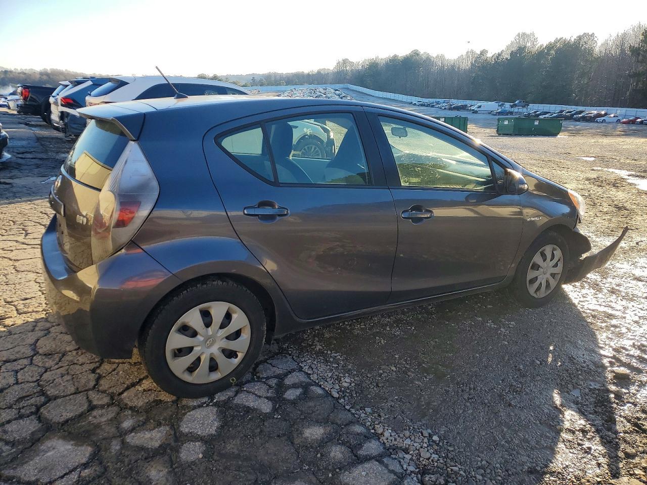 2012 TOYOTA Prius c