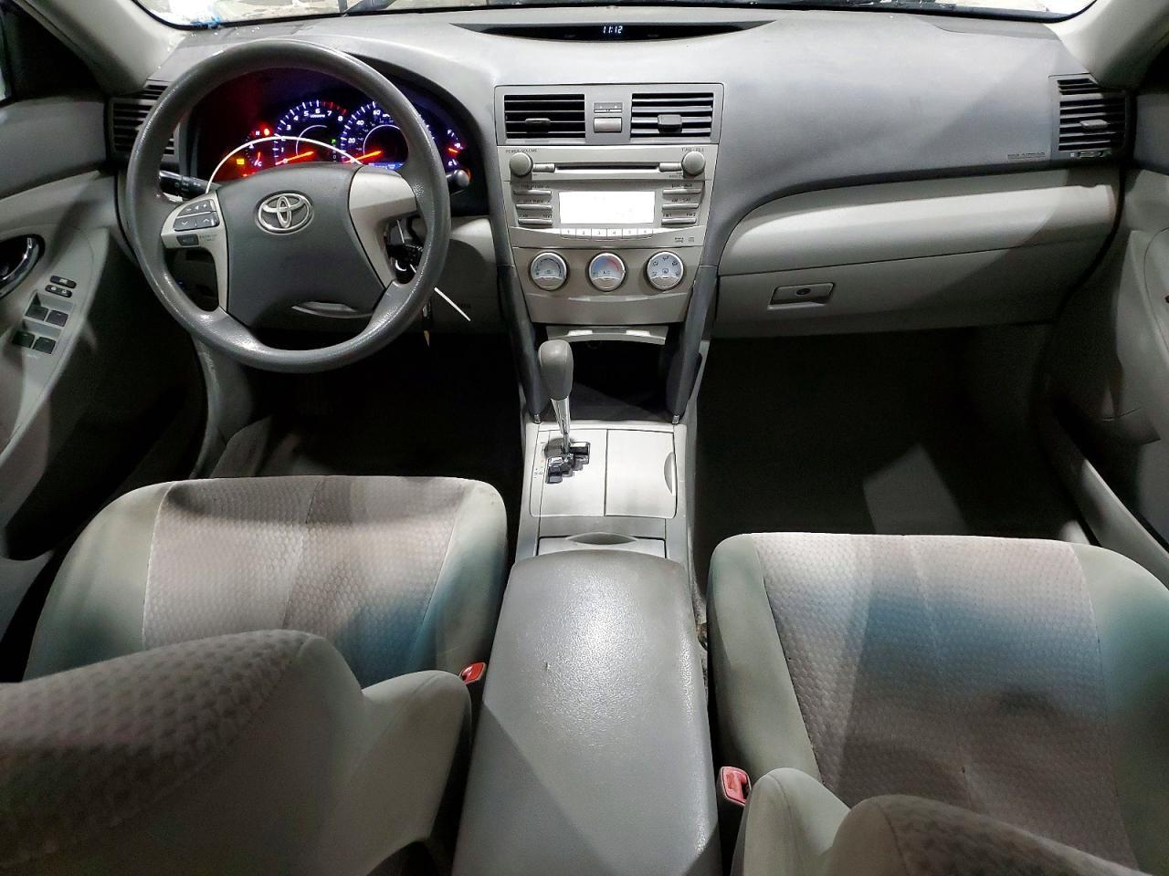 2011 TOYOTA CAMRY