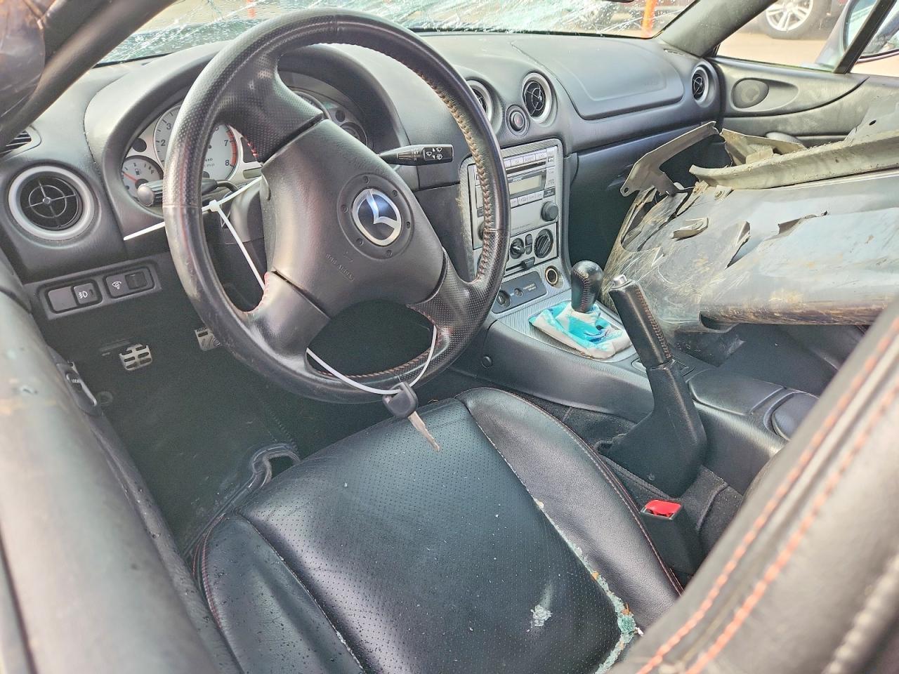 2004 MAZDA MX-5 Miata