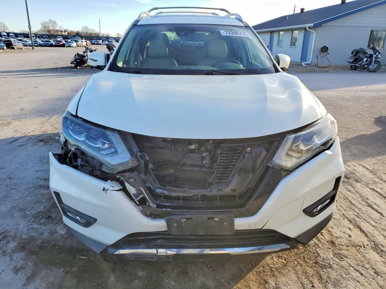 2017 NISSAN ROGUE