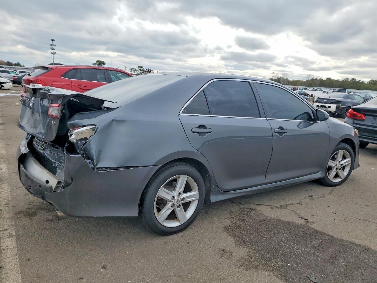 2013 TOYOTA CAMRY