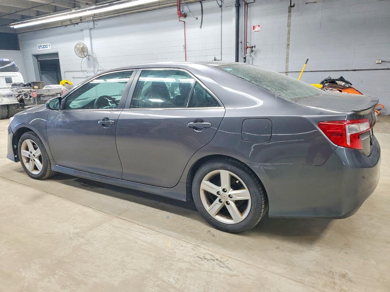 2013 TOYOTA CAMRY