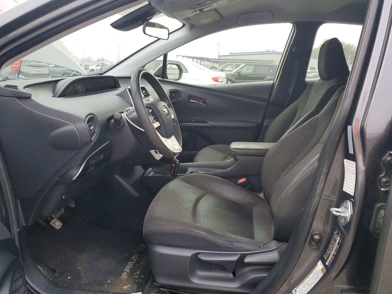 2017 TOYOTA PRIUS