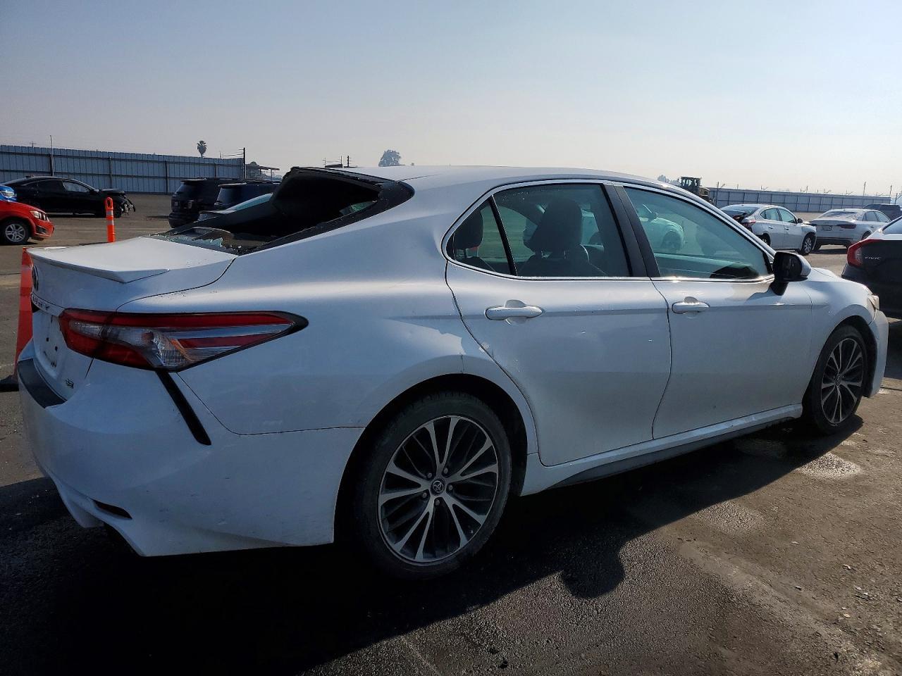 2018 TOYOTA CAMRY