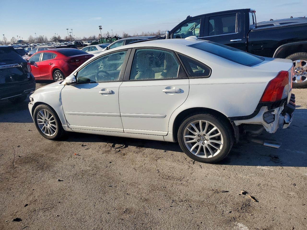 2011 VOLVO S40