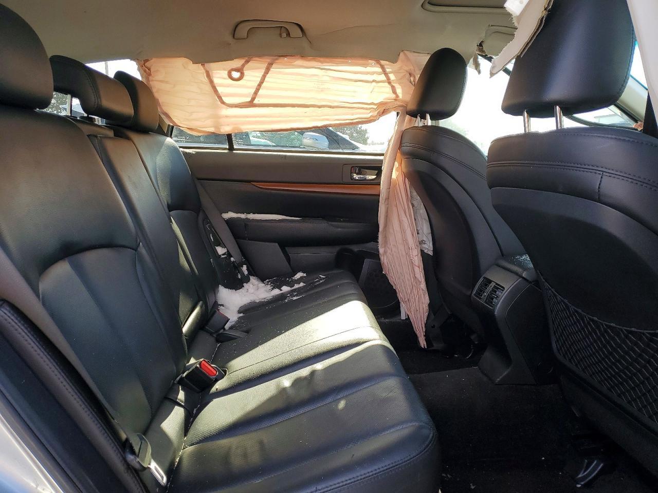 2013 SUBARU Outback
