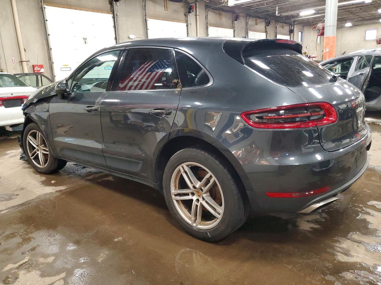 2018 PORSCHE Macan