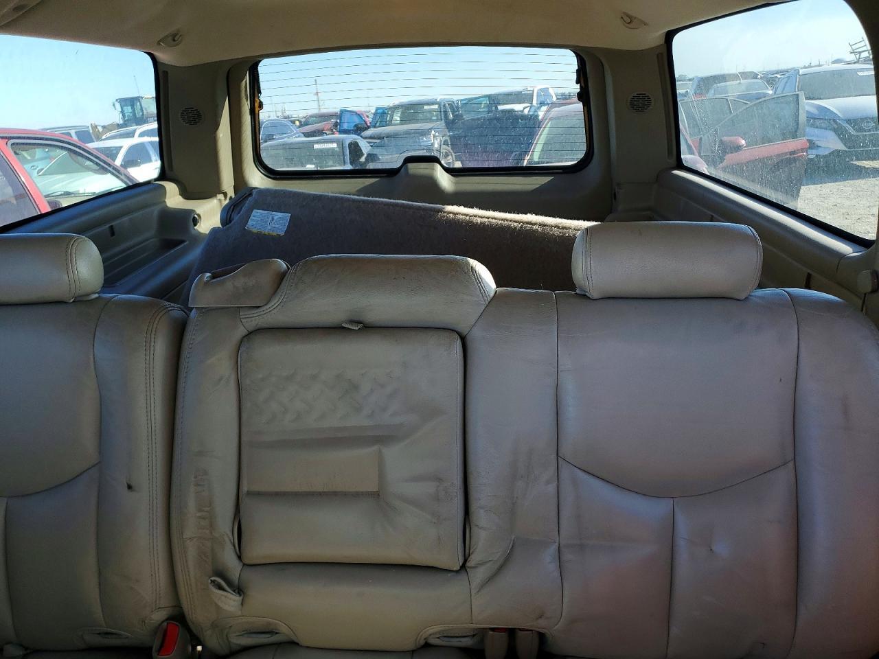 2003 CHEVROLET Suburban
