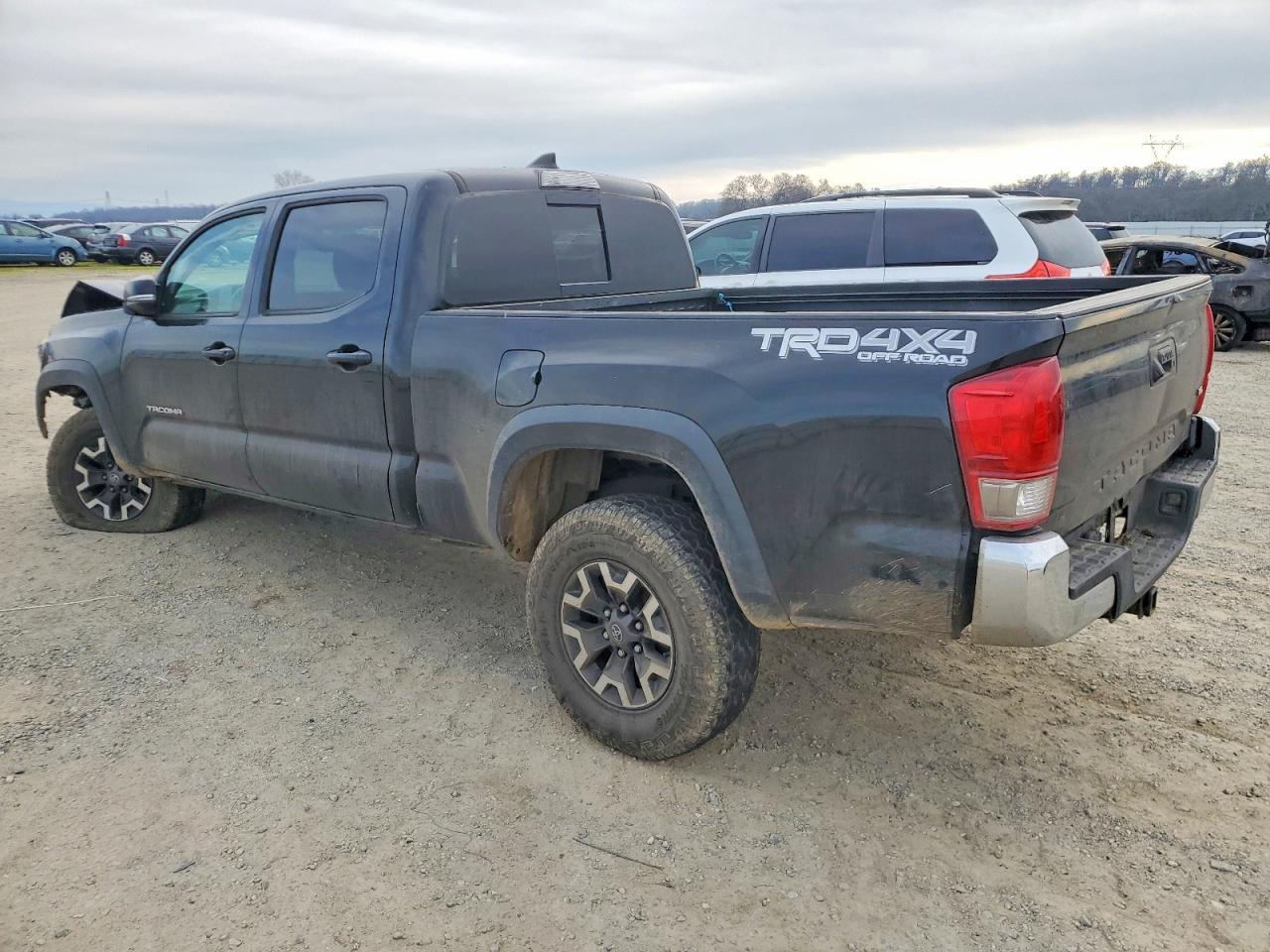 2017 TOYOTA TACOMA