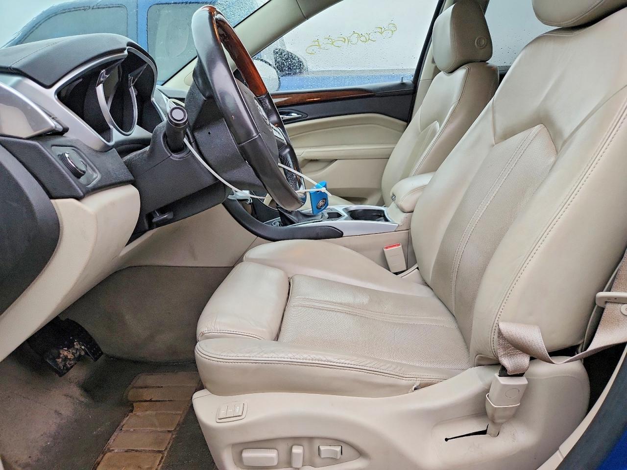 2010 CADILLAC SRX