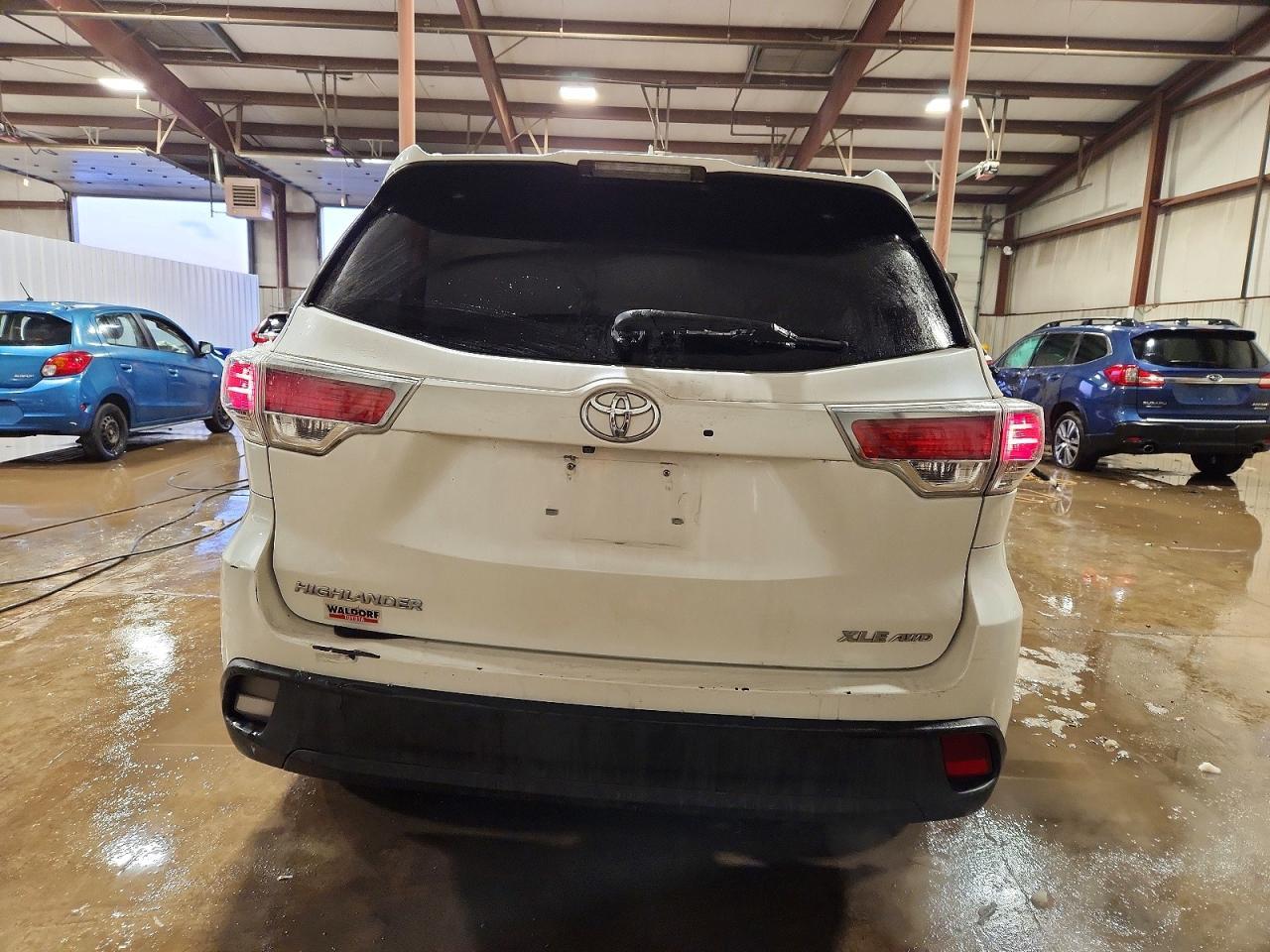 2016 TOYOTA HIGHLANDER