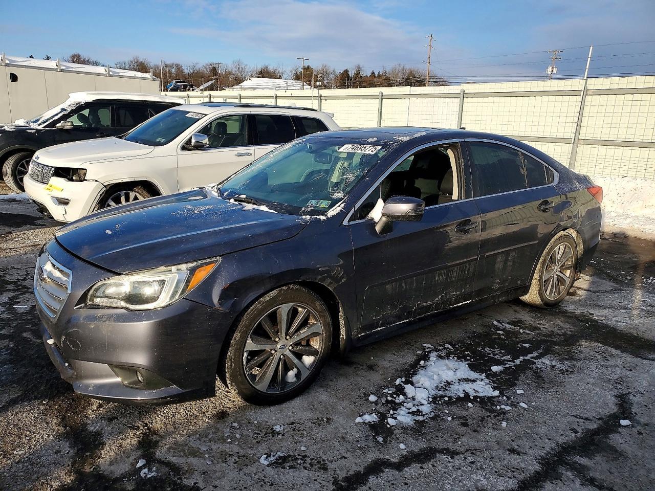 2016 SUBARU Legacy