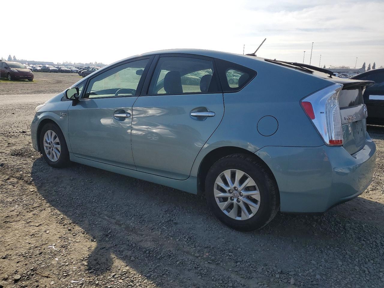 2014 TOYOTA Prius Plug-In