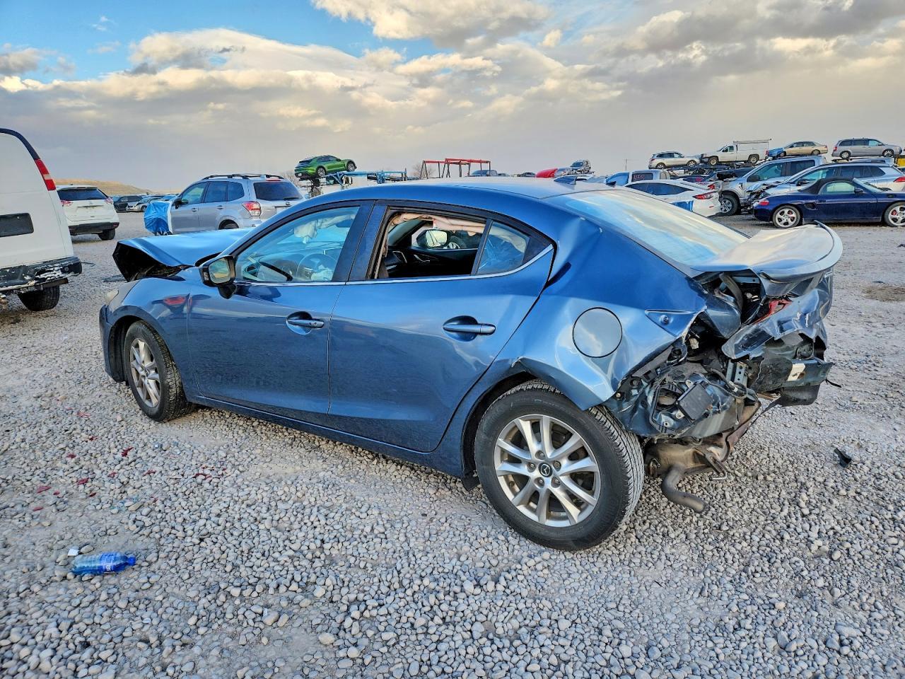 2015 MAZDA 3