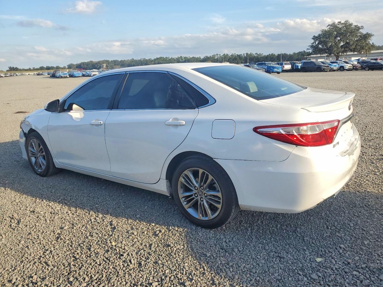 2017 TOYOTA CAMRY