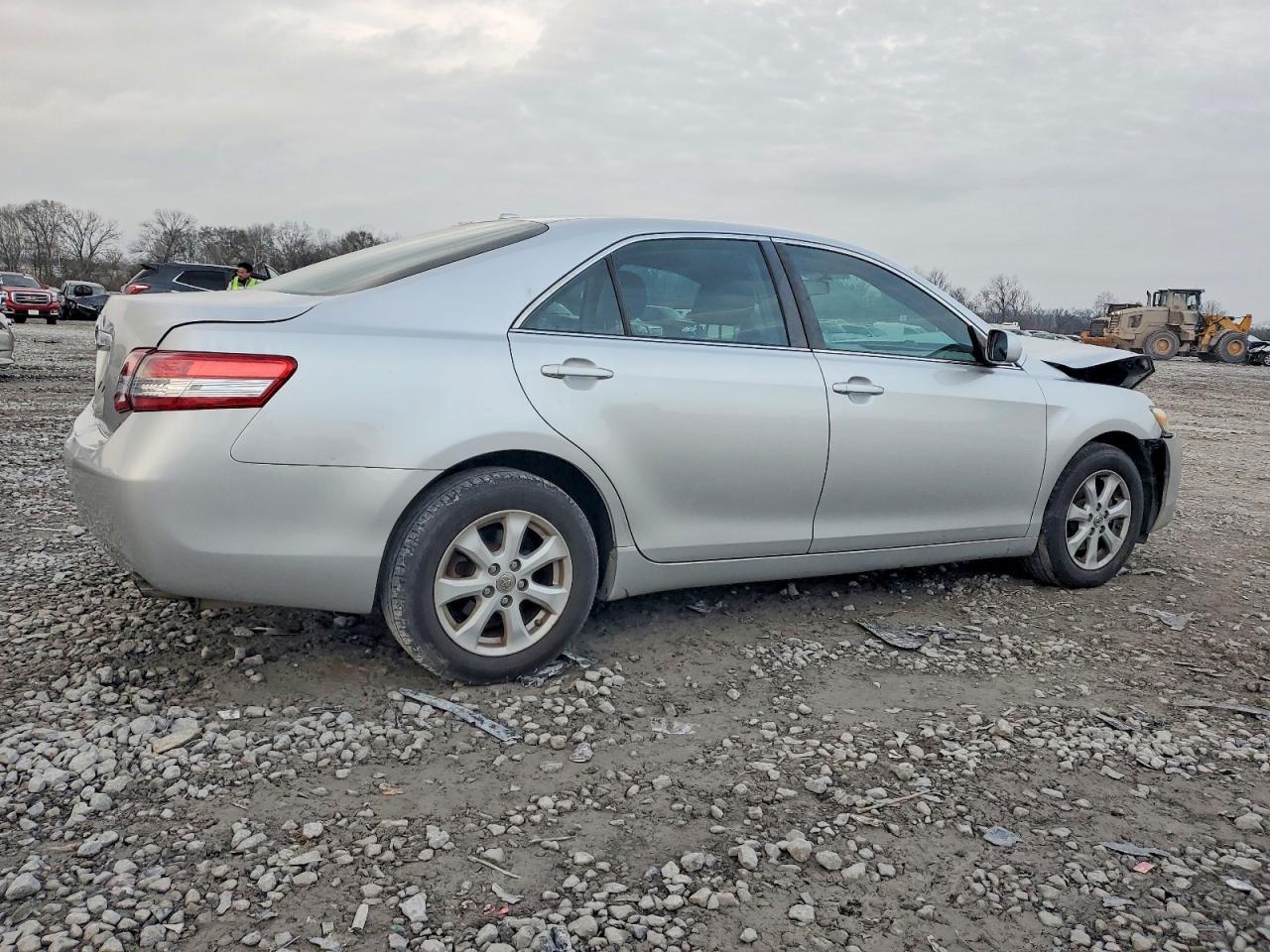 2011 TOYOTA CAMRY