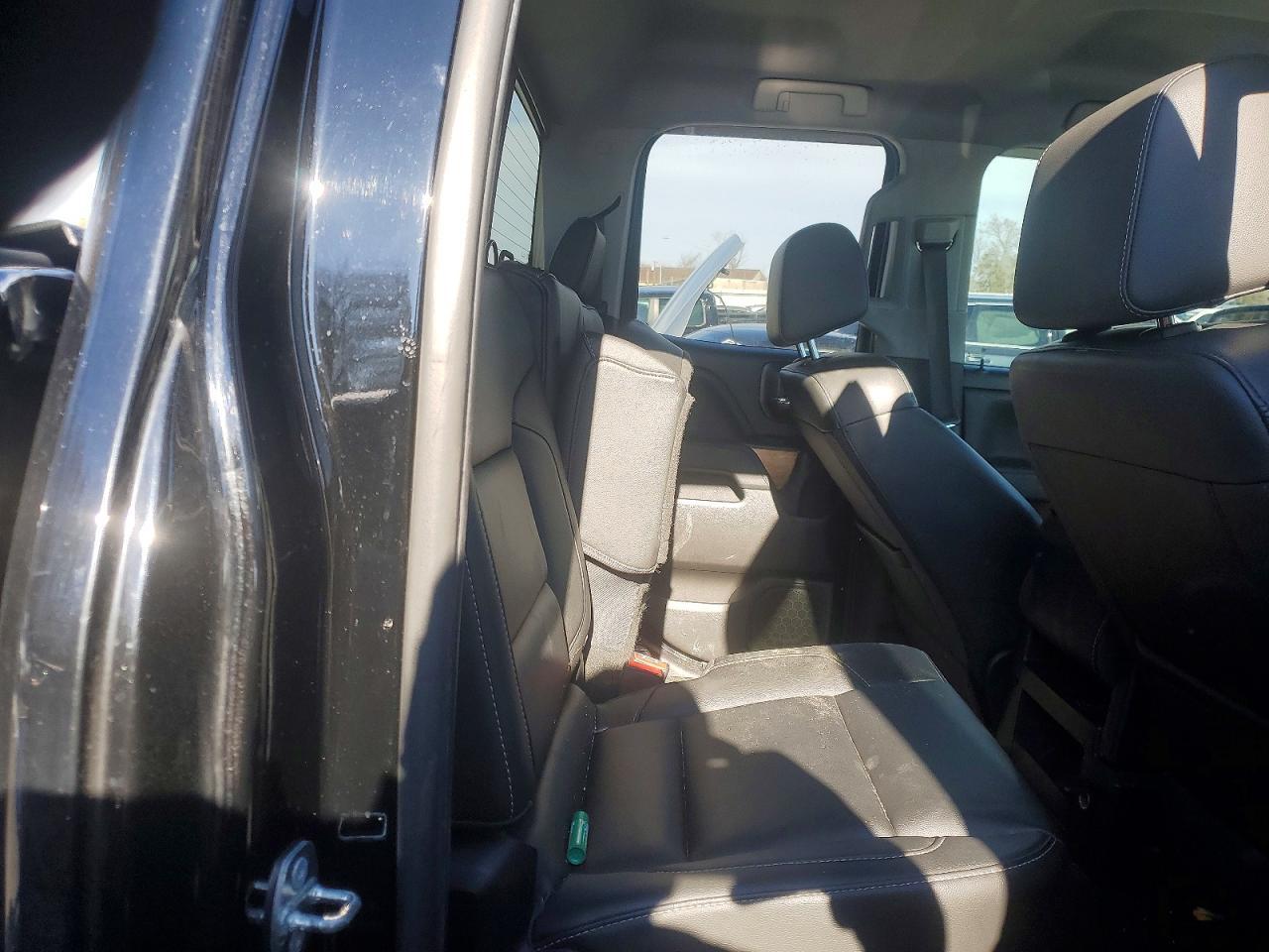 2018 CHEVROLET Silverado