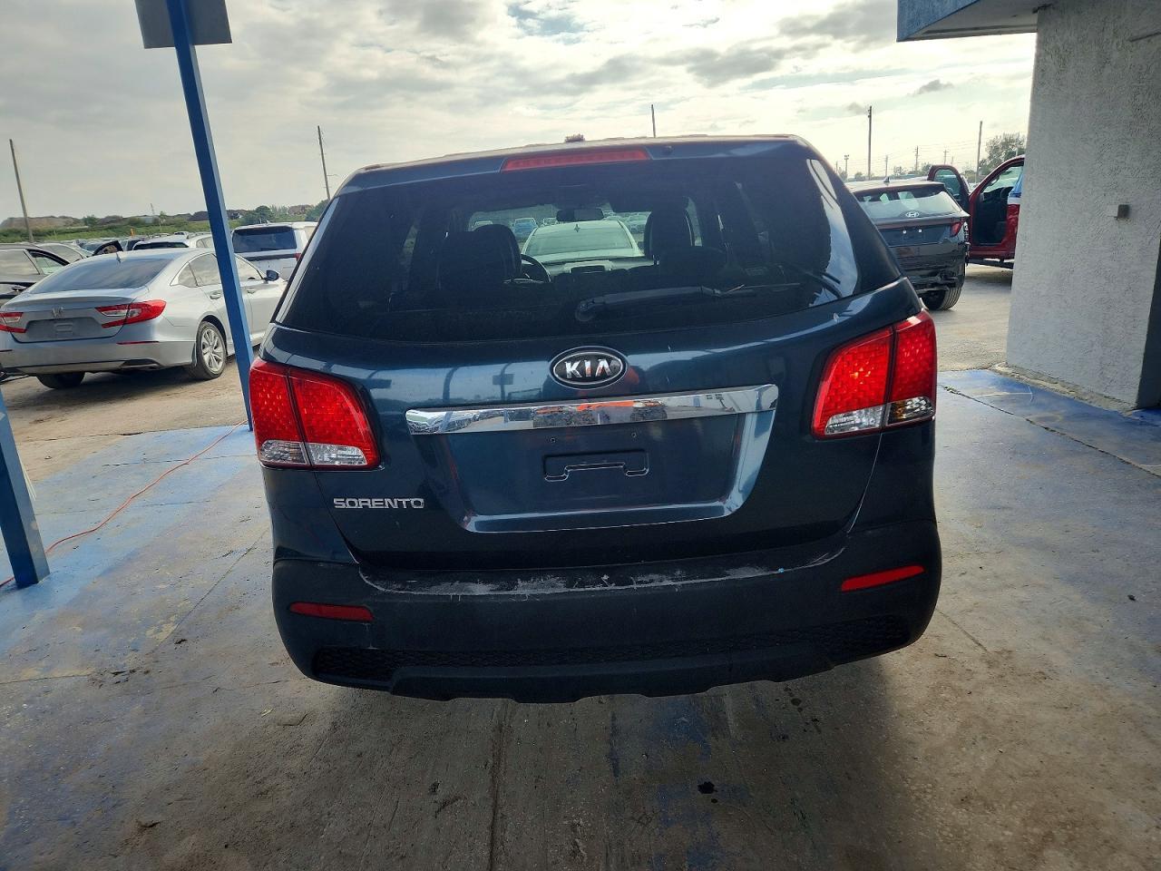 2011 KIA SORENTO