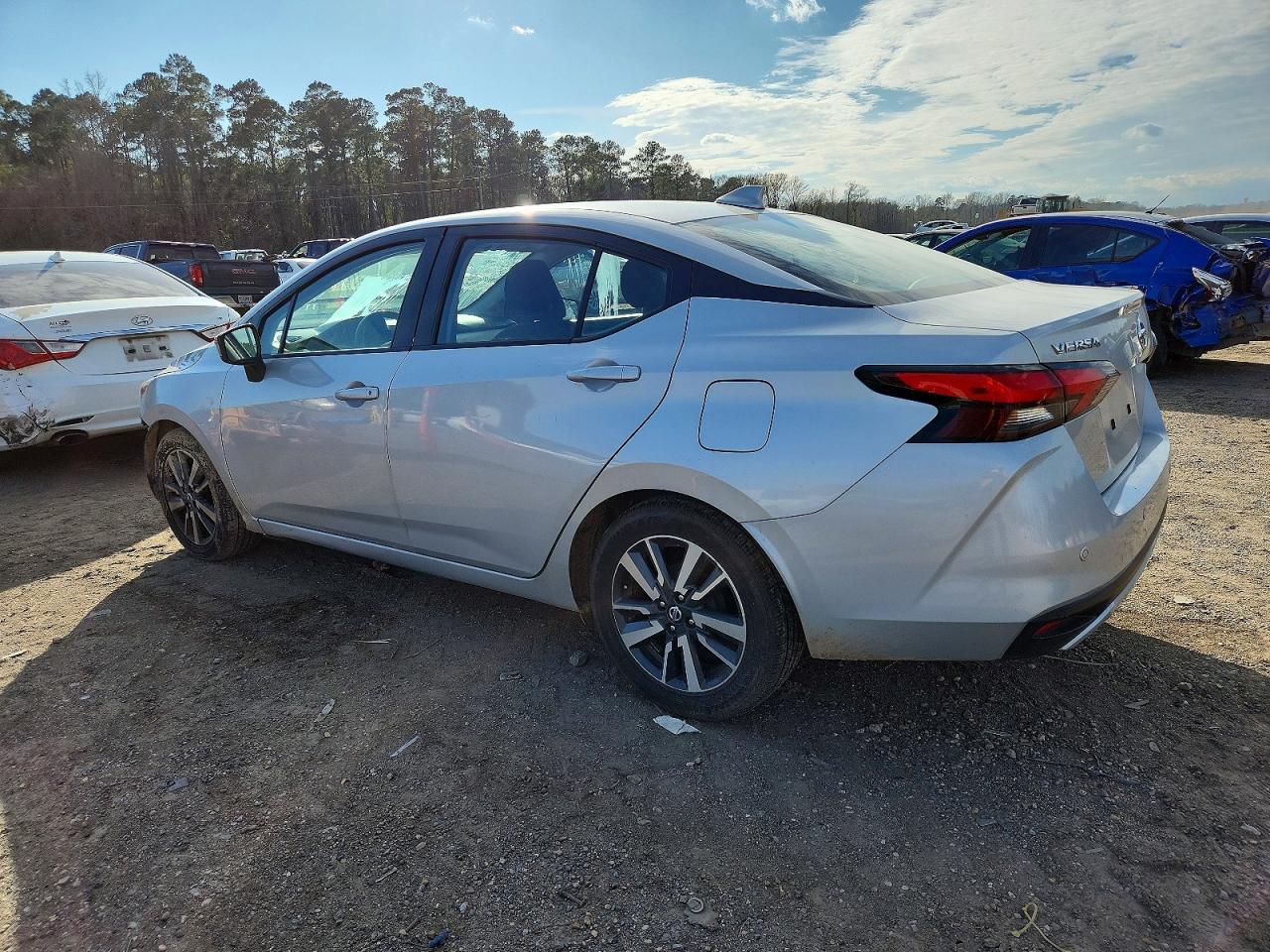 2021 NISSAN VERSA