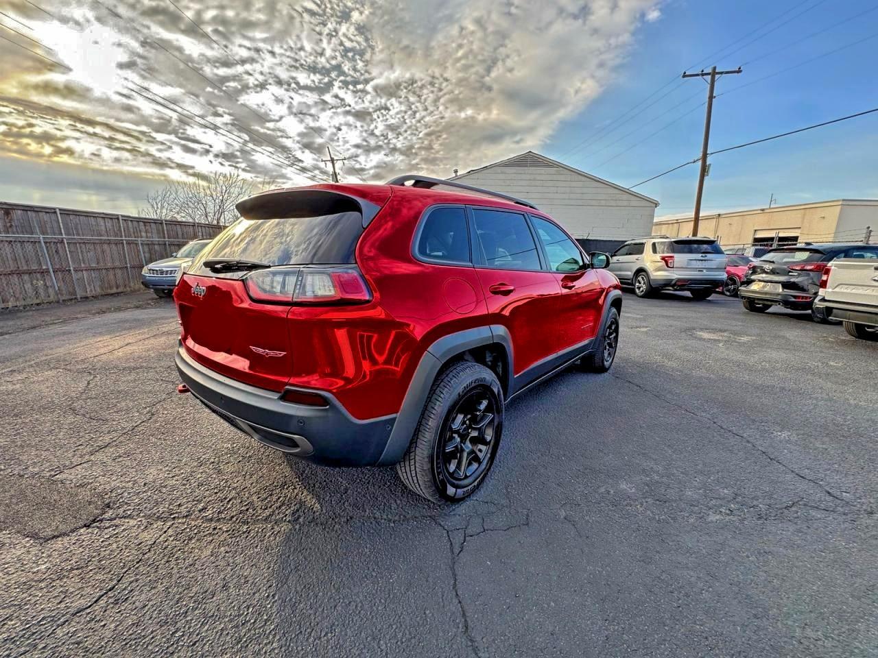 2019 JEEP CHEROKEE
