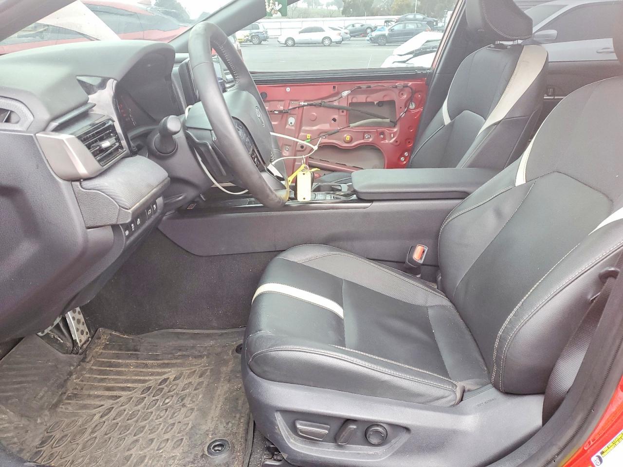 2025 TOYOTA CAMRY