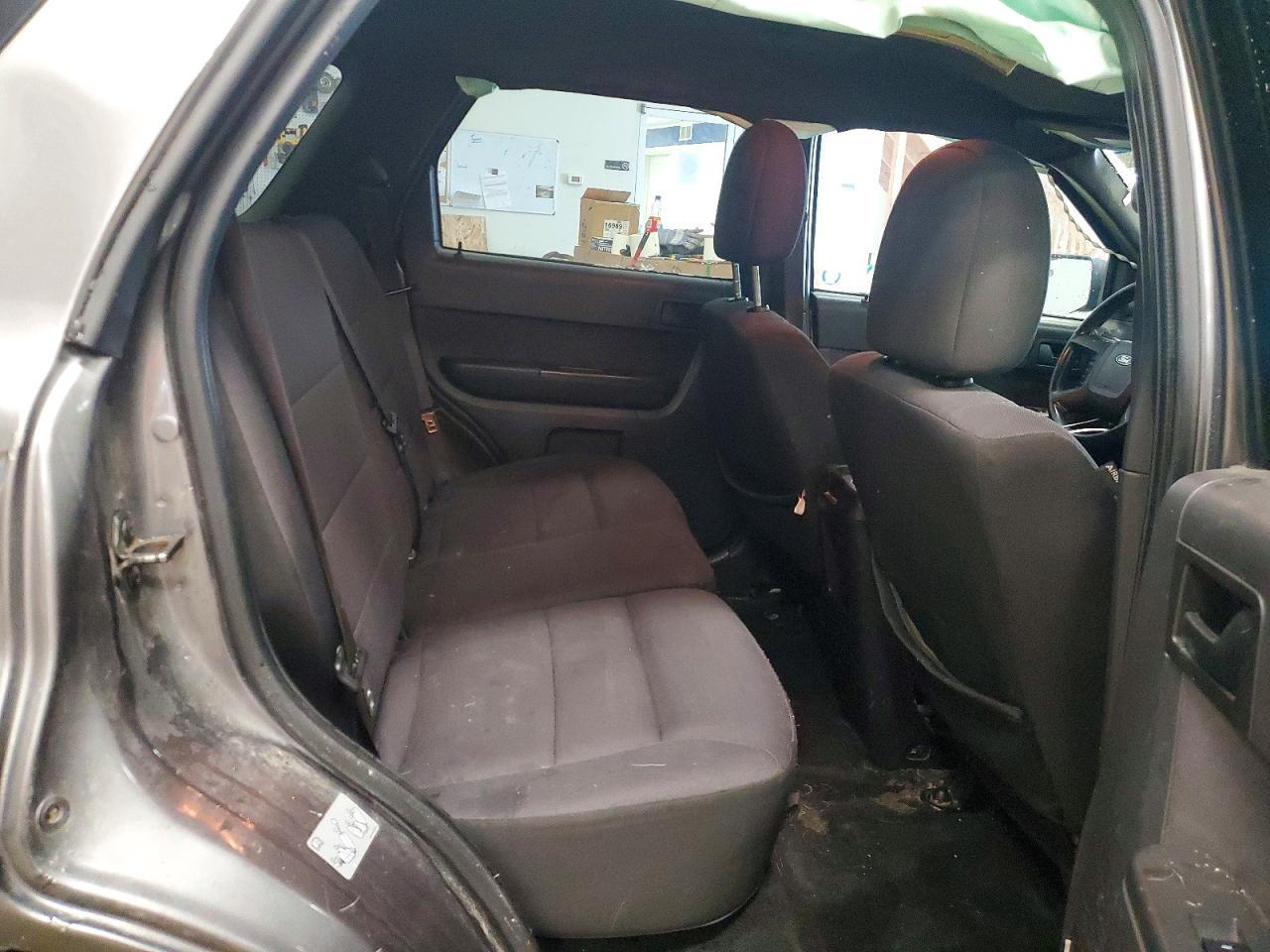 2010 FORD ESCAPE
