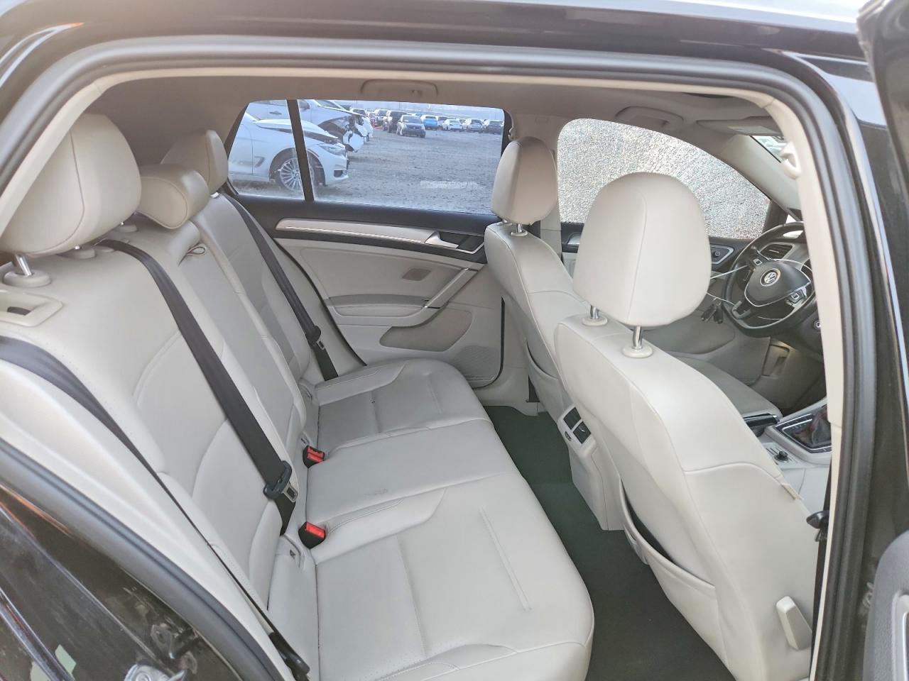 2015 VOLKSWAGEN GOLF