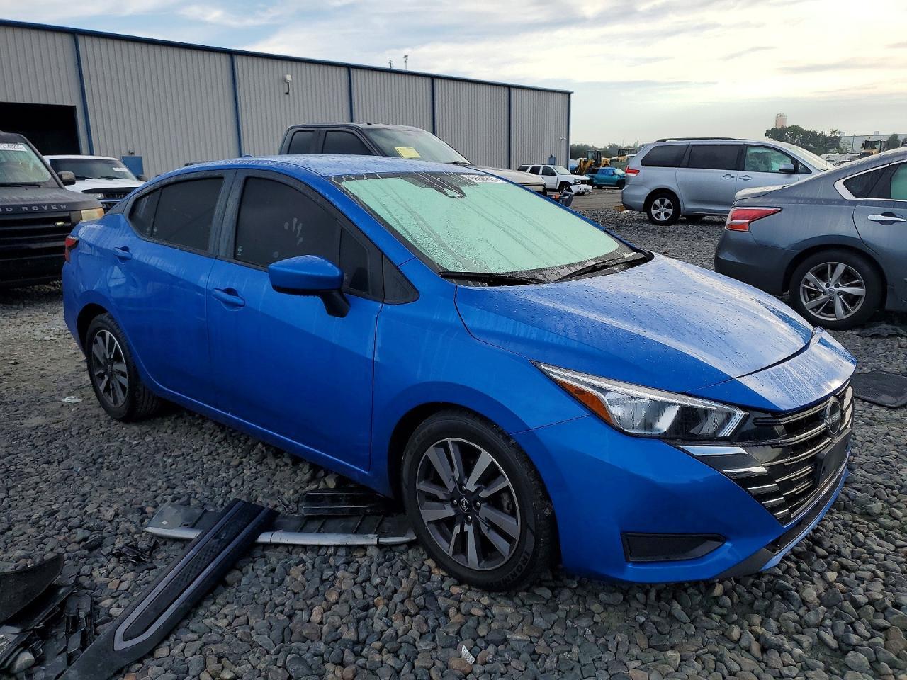 2023 NISSAN VERSA