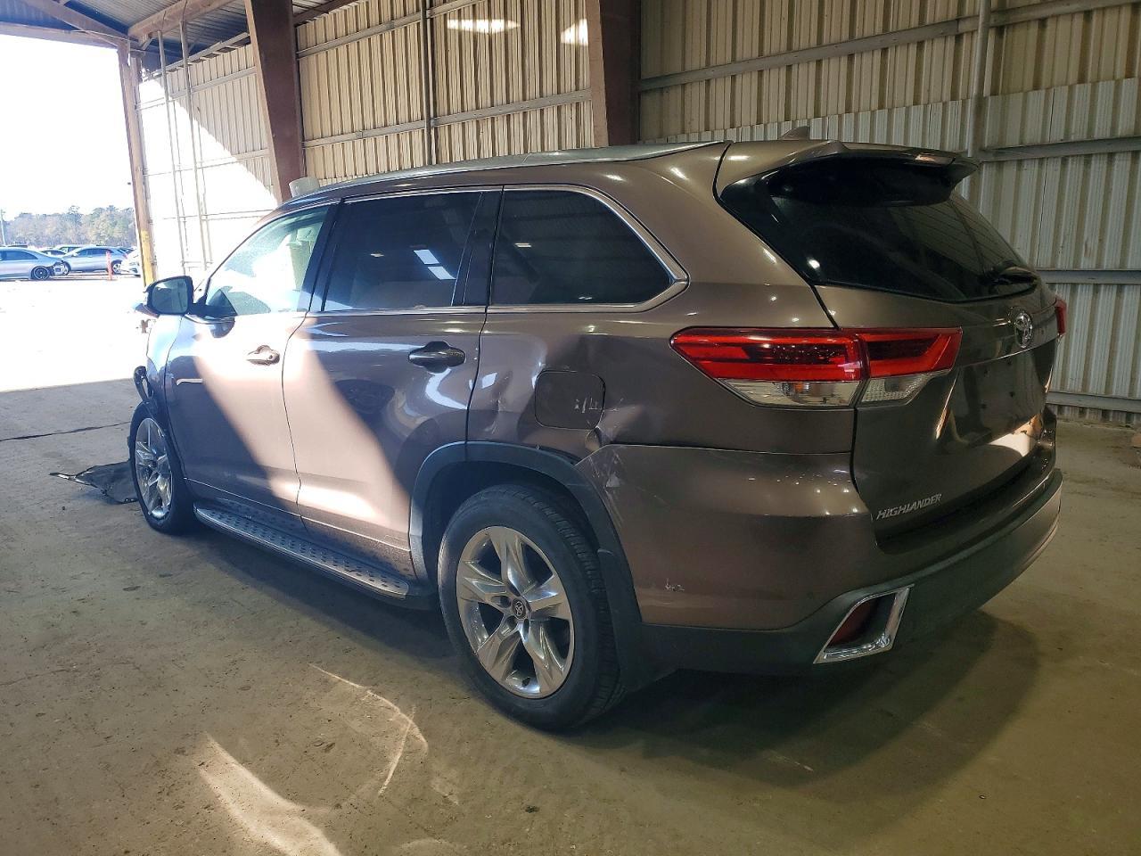 2018 TOYOTA HIGHLANDER