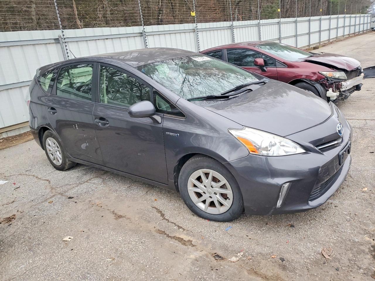 2014 TOYOTA PRIUS V