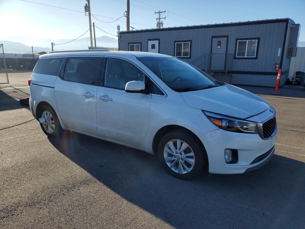 2015 KIA SEDONA