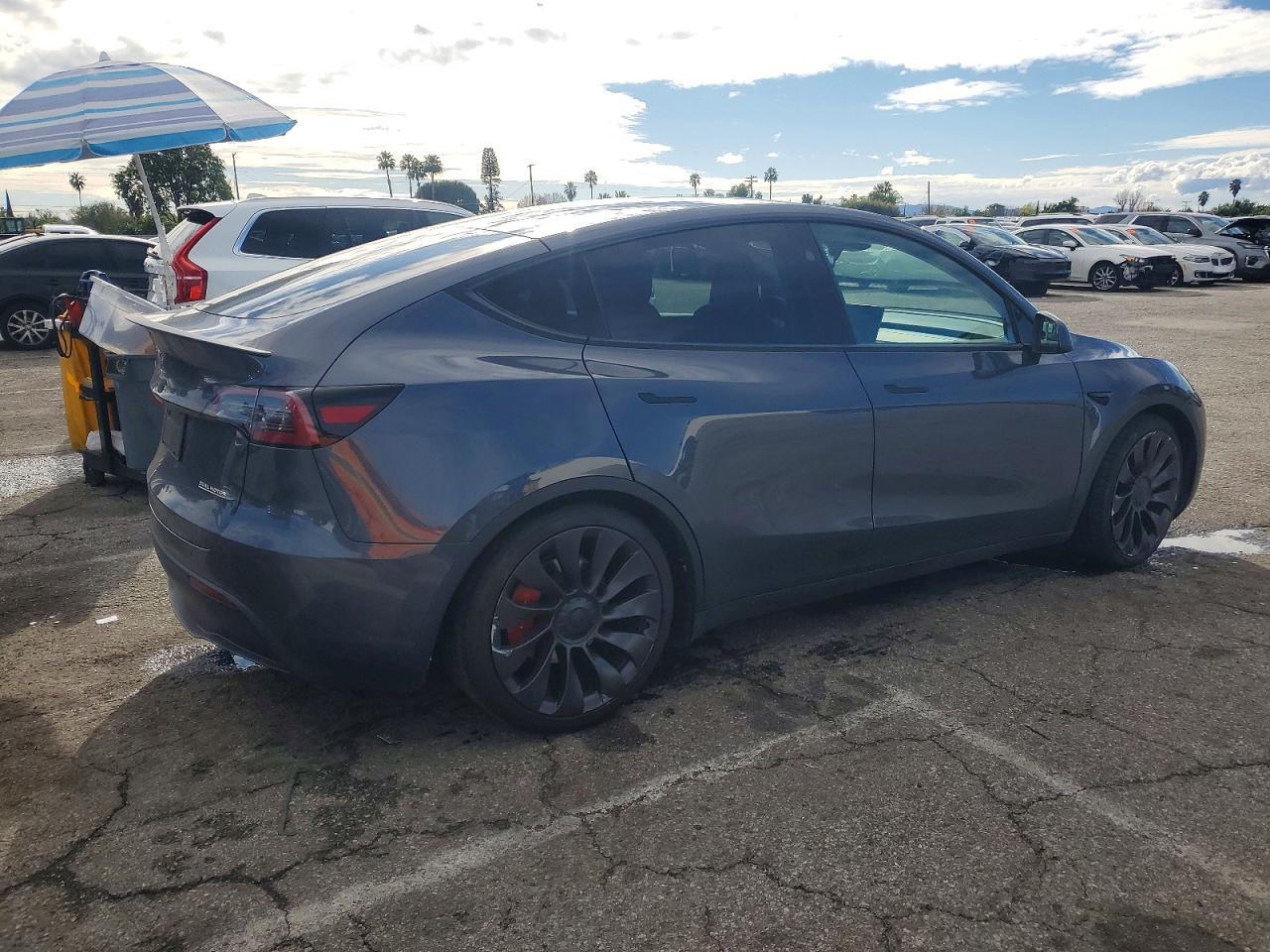 2023 TESLA MODEL Y