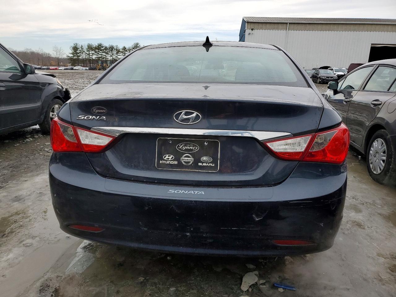 2011 HYUNDAI SONATA