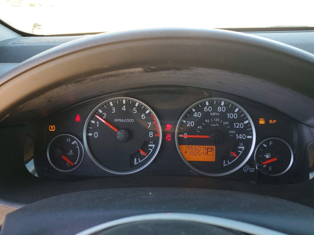 2011 NISSAN PATHFINDER