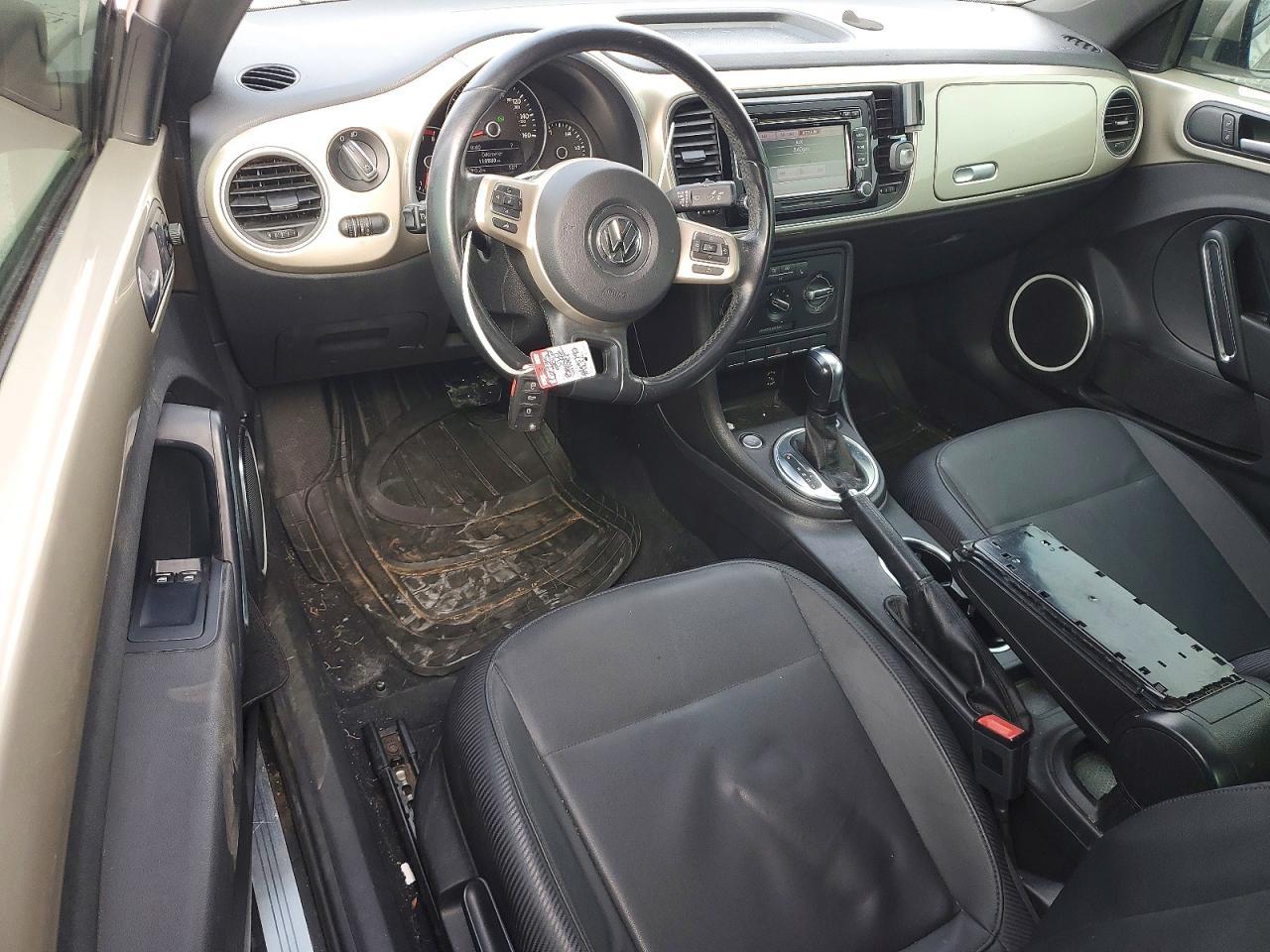 2012 VOLKSWAGEN Beetle