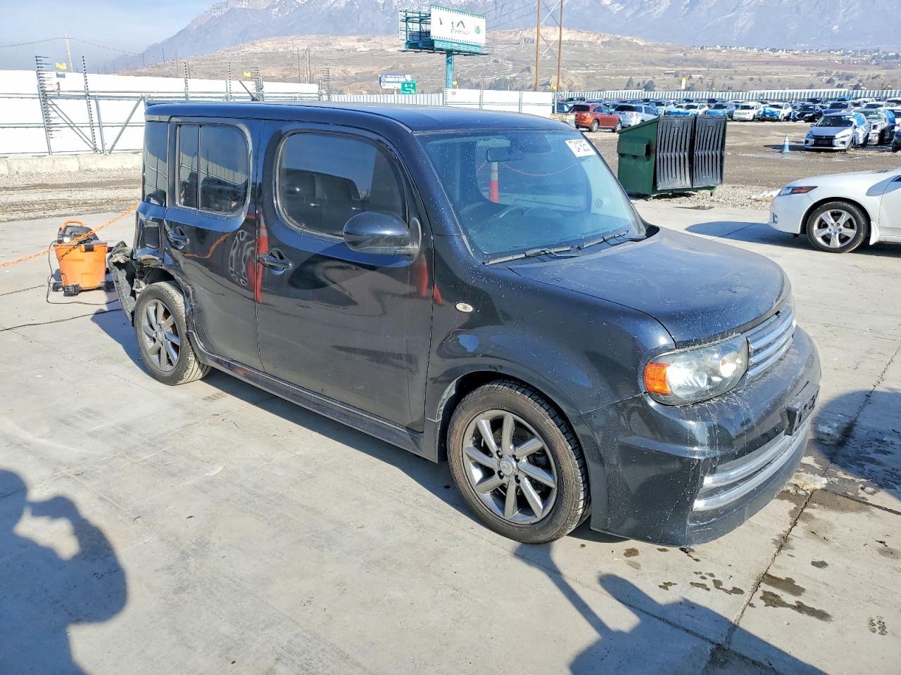 2010 NISSAN CUBE